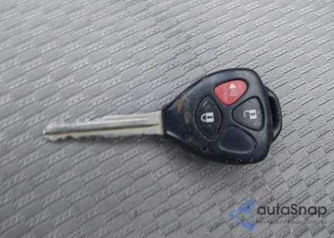 2008 Toyota Rav4 Limited z USA, uszkodzony, nr VIN JTMBD31V086067005